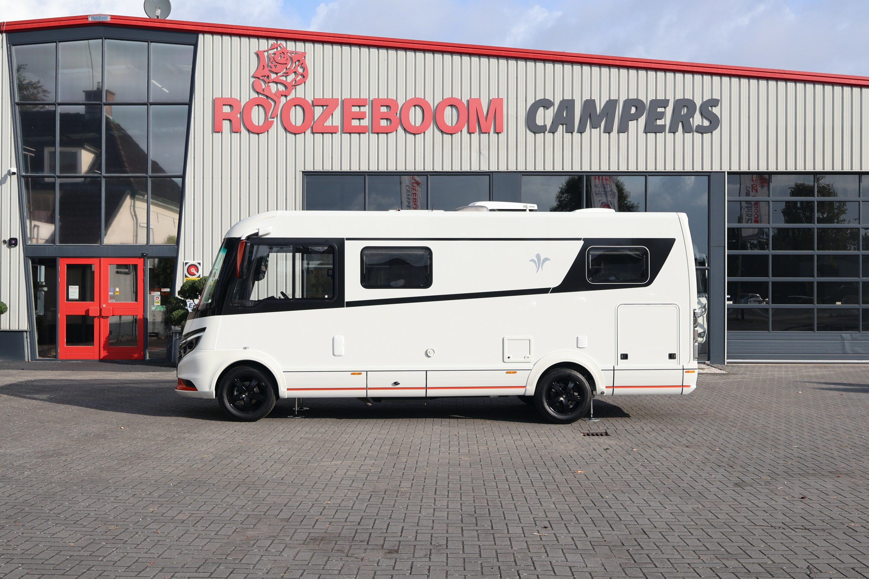 Niesmann + Bischoff iSmove 6.9 E